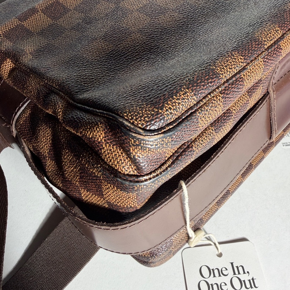Pre-Love Louis Vuitton Damier Brown Checkered unisex Crossbody Bag - Picture 12 of 16